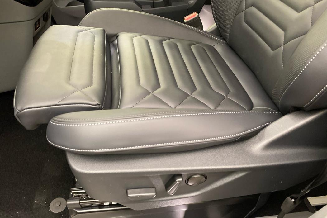 FORD Tourneo Custom 2026