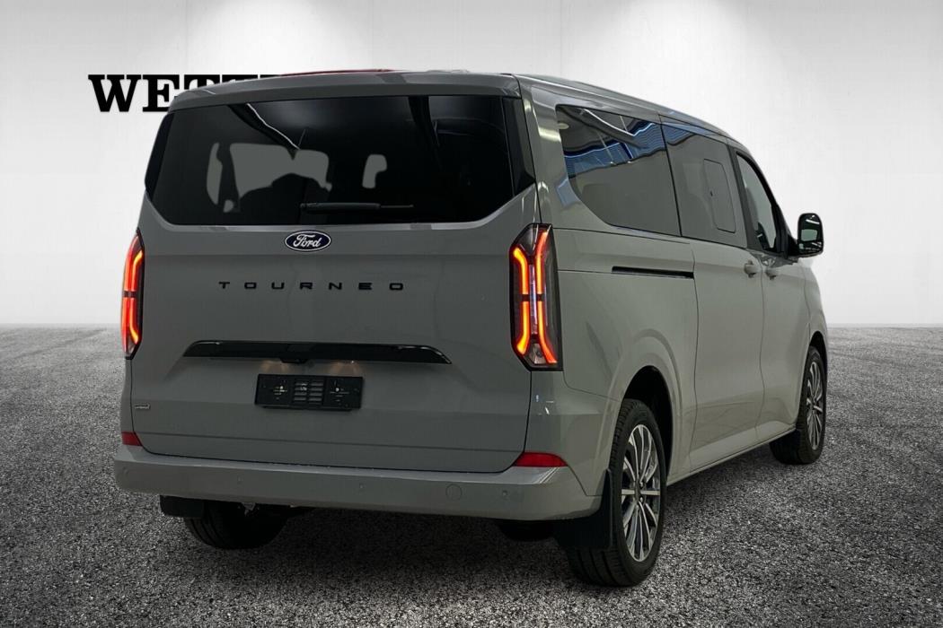 FORD Tourneo Custom 2026