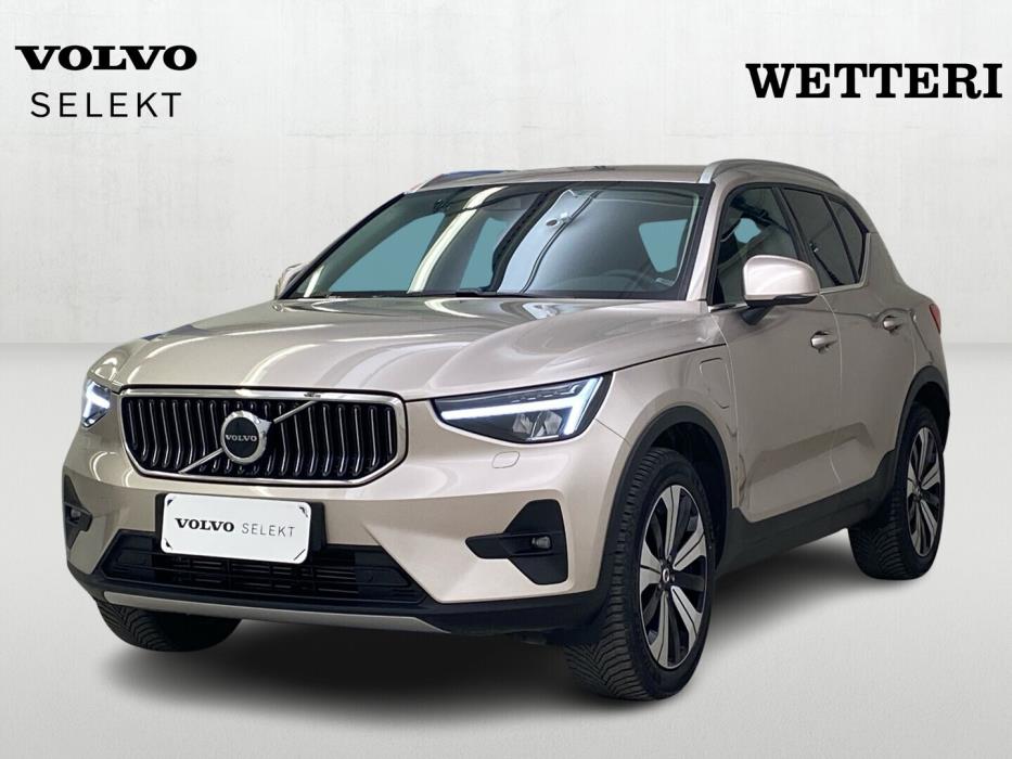 VOLVO XC40 2024