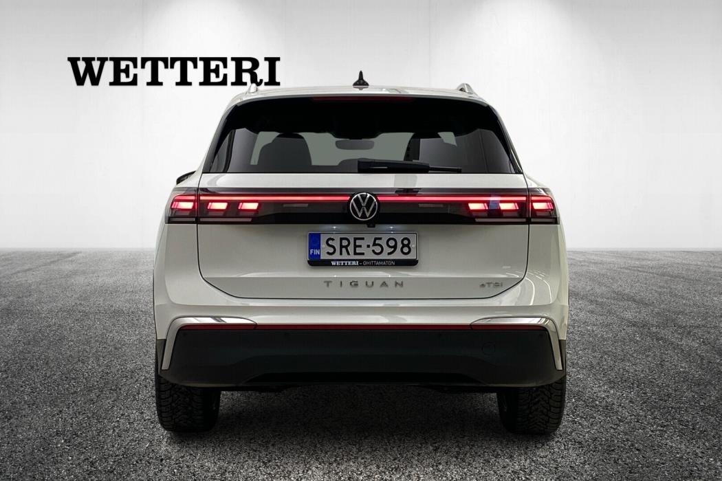 VOLKSWAGEN Tiguan 2024