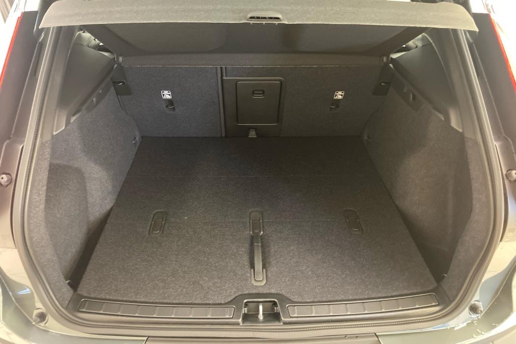 VOLVO EX40 2026