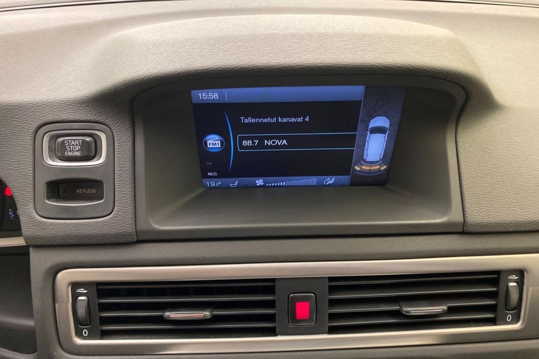 VOLVO V70 2014