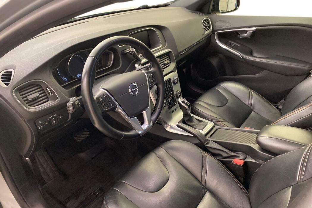VOLVO V40 Cross Country 2017