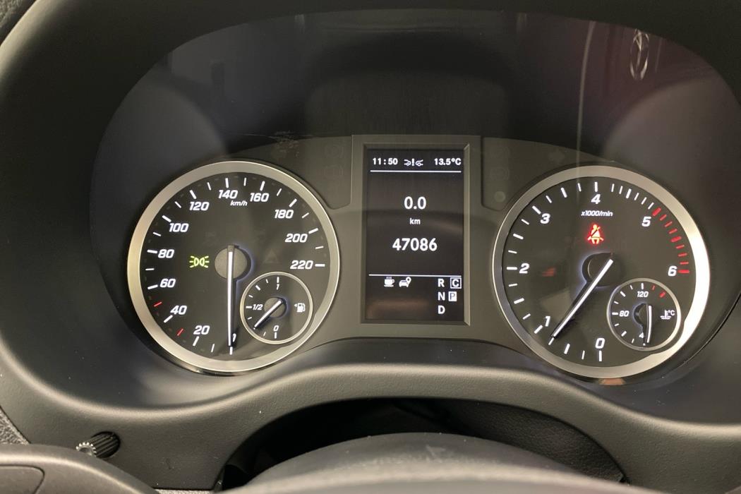 MERCEDES-BENZ Vito 2022