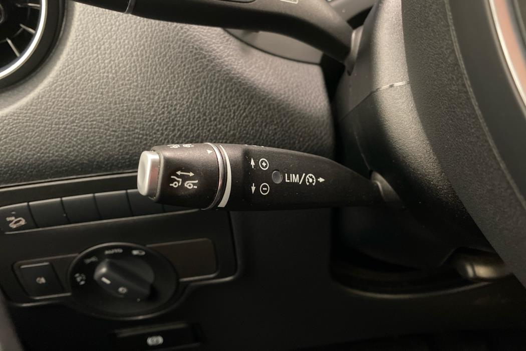 MERCEDES-BENZ Vito 2022