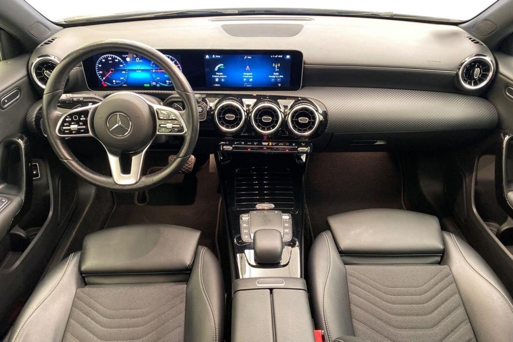 MERCEDES-BENZ A 2020