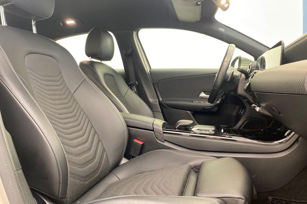 MERCEDES-BENZ A 2020