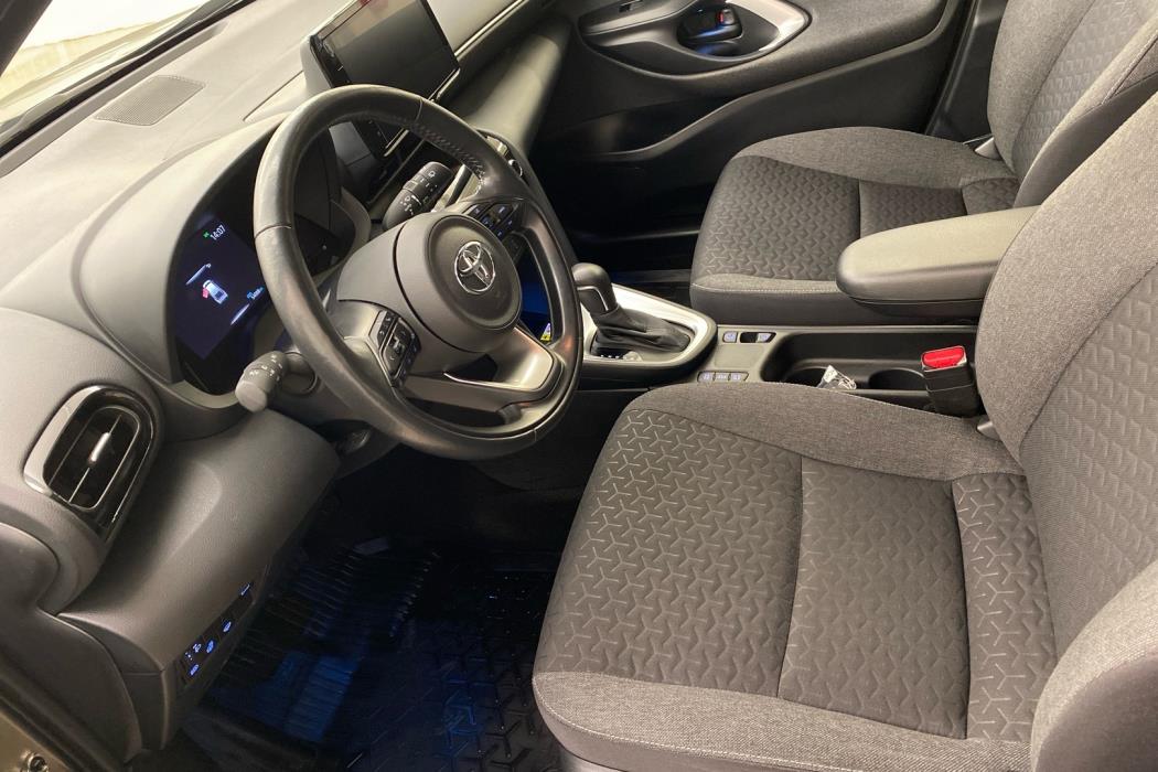 TOYOTA Yaris Cross 2022