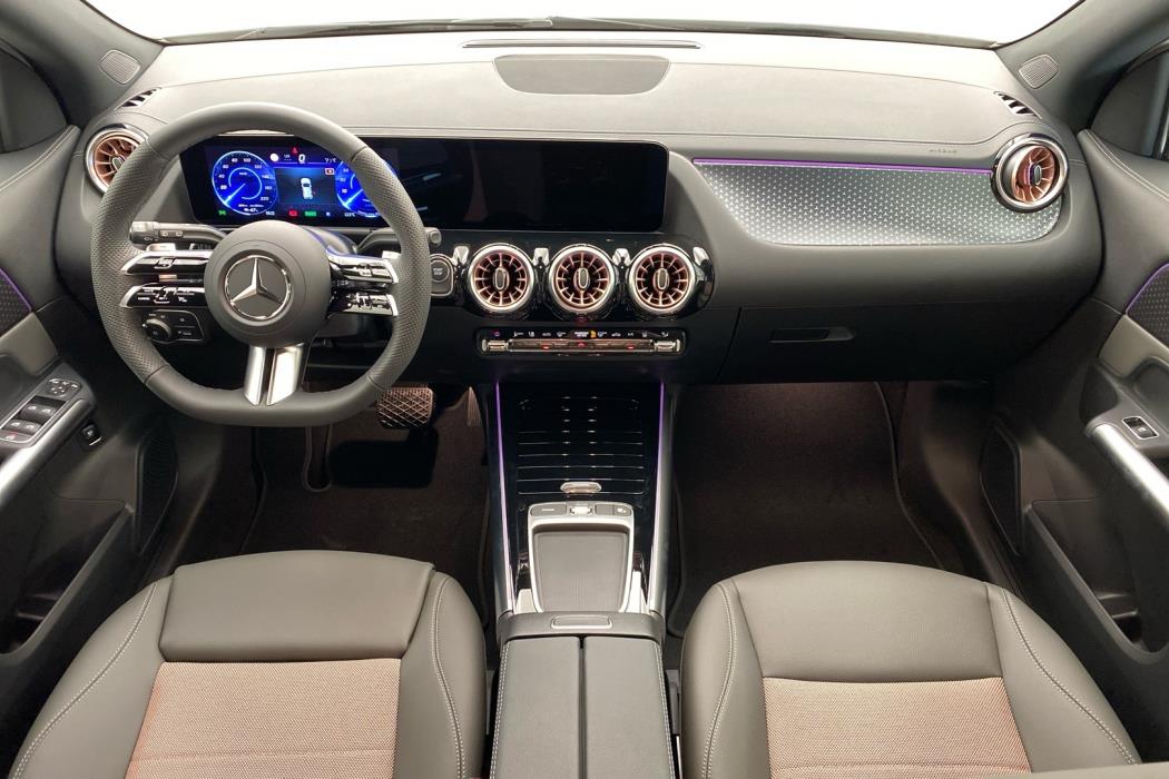 MERCEDES-BENZ EQA 2026