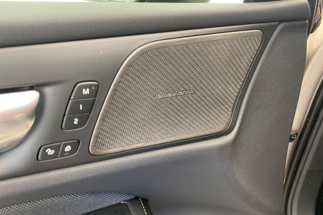 VOLVO V60 2026