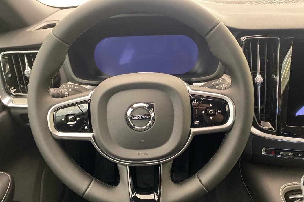 VOLVO V60 2026