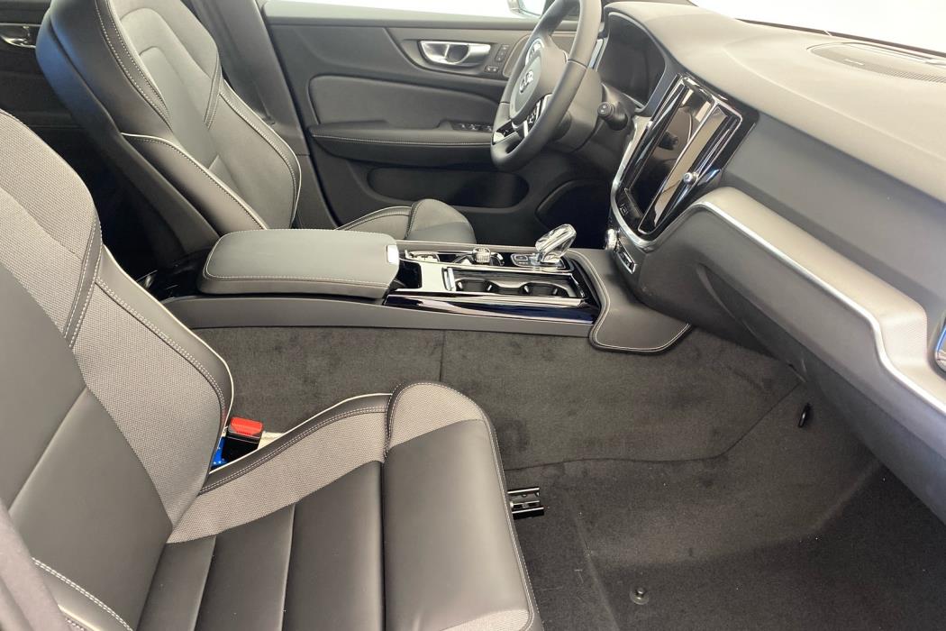 VOLVO V60 2026