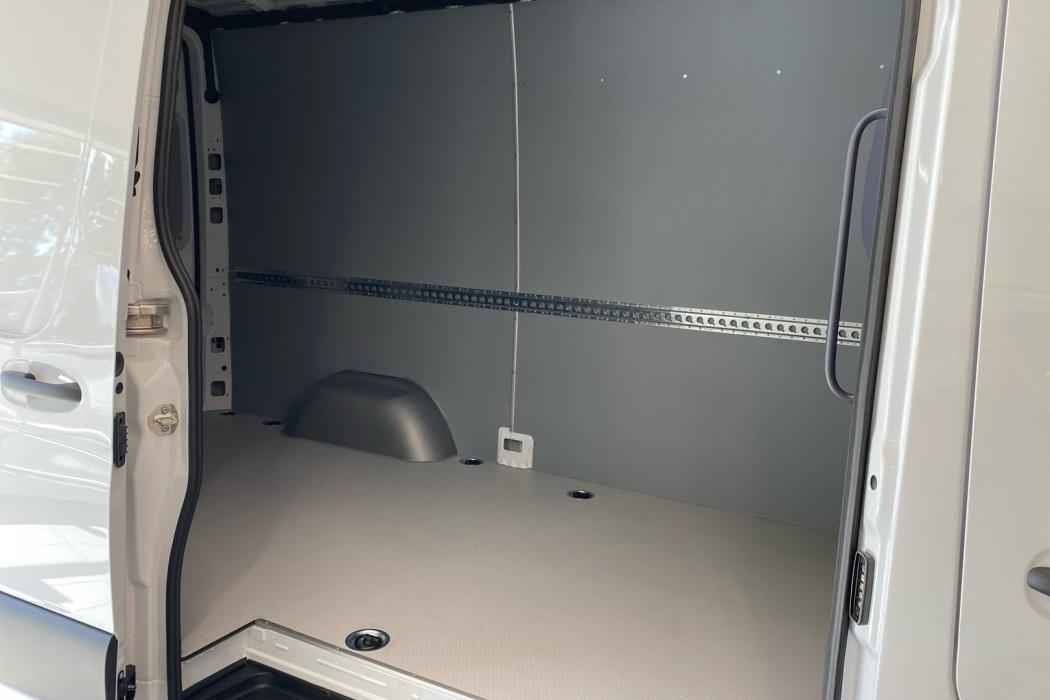 MERCEDES-BENZ Sprinter 2025