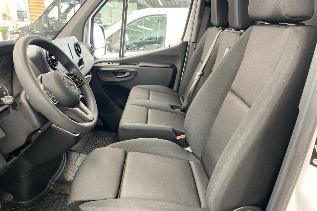 MERCEDES-BENZ Sprinter 2025