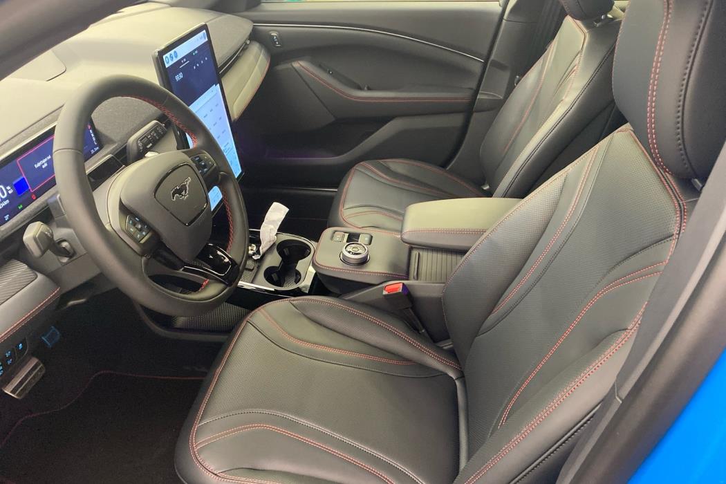 FORD Mustang Mach-E 2025