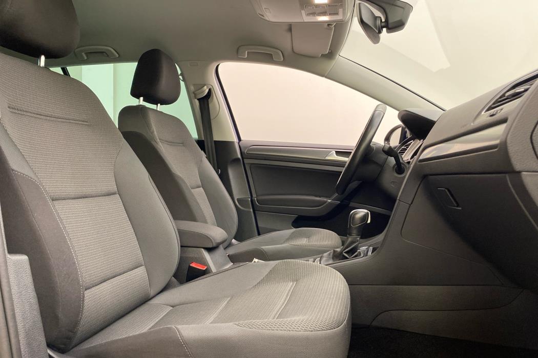 VOLKSWAGEN Golf 2020