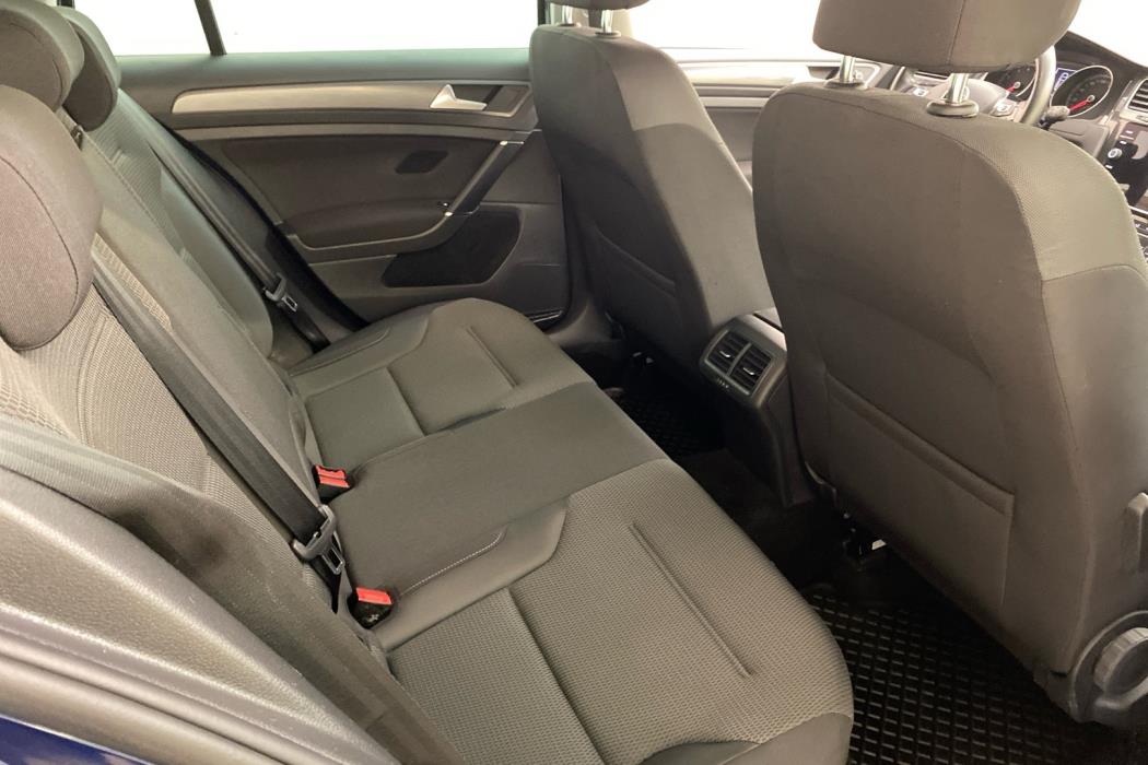 VOLKSWAGEN Golf 2020