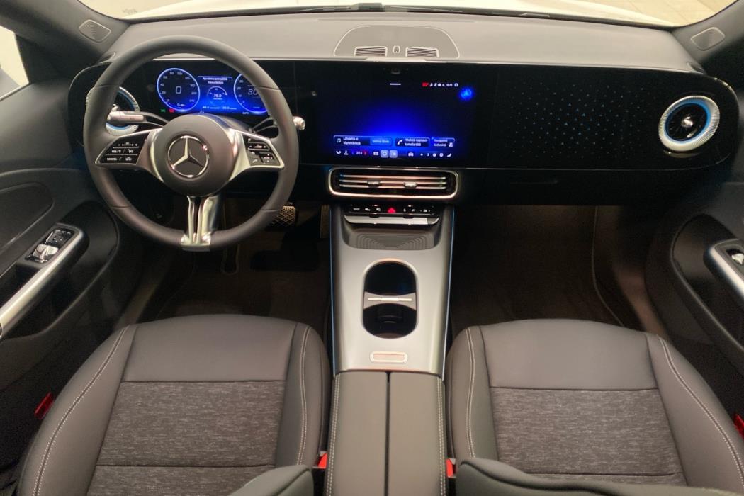 MERCEDES-BENZ CLA 2026