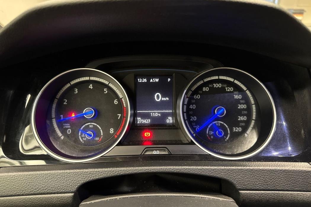 VOLKSWAGEN Golf 2015