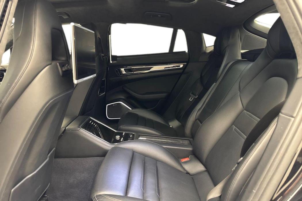 PORSCHE Panamera 2018