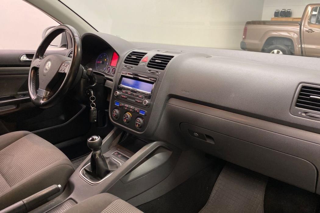 VOLKSWAGEN Golf 2008