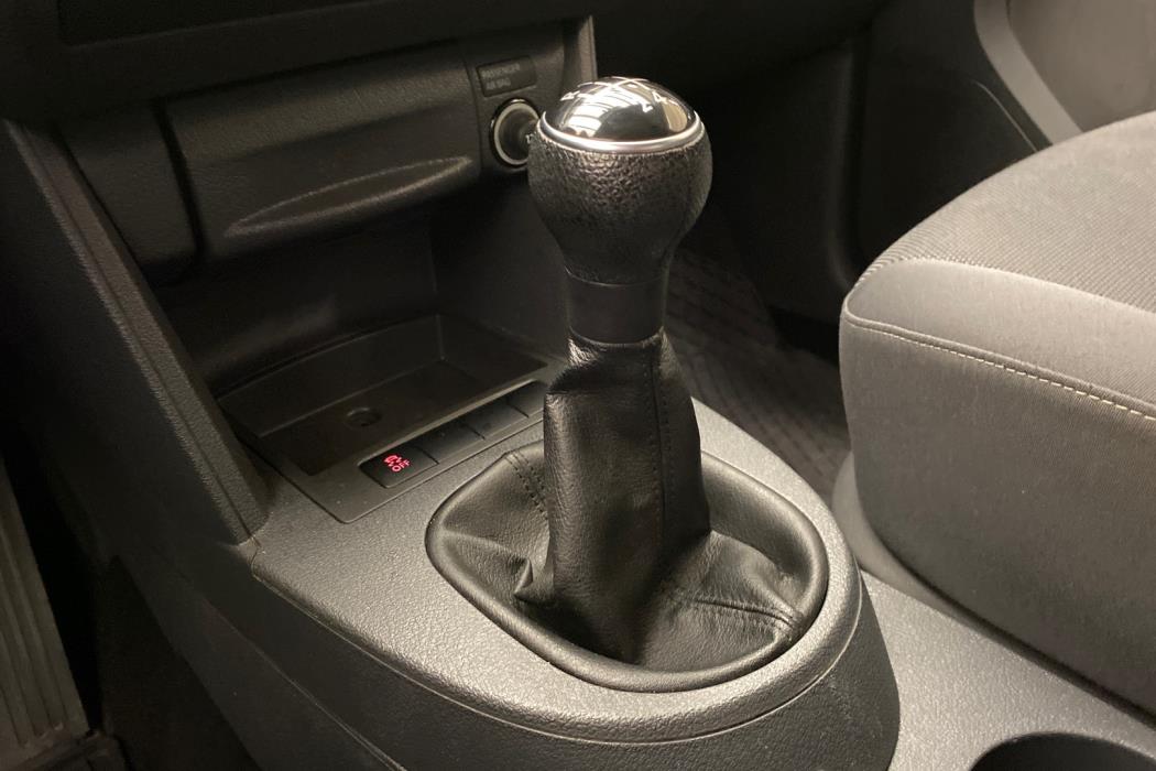 VOLKSWAGEN Caddy 2012