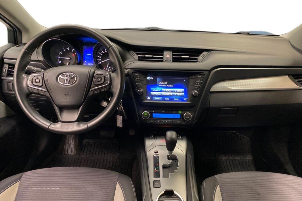 TOYOTA Avensis 2017