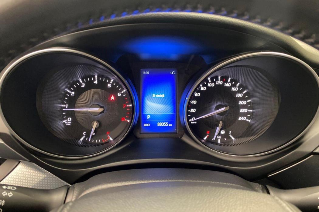TOYOTA Avensis 2017