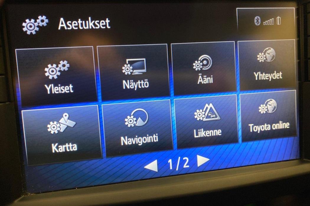 TOYOTA Avensis 2017