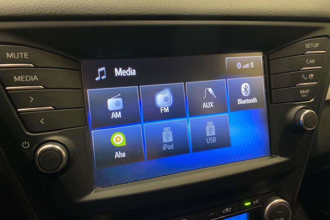TOYOTA Avensis 2017