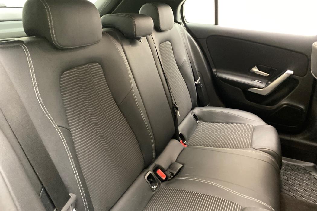 MERCEDES-BENZ A 2022