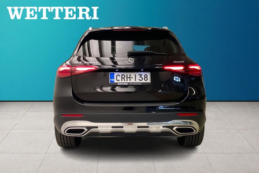 MERCEDES-BENZ GLC 2023