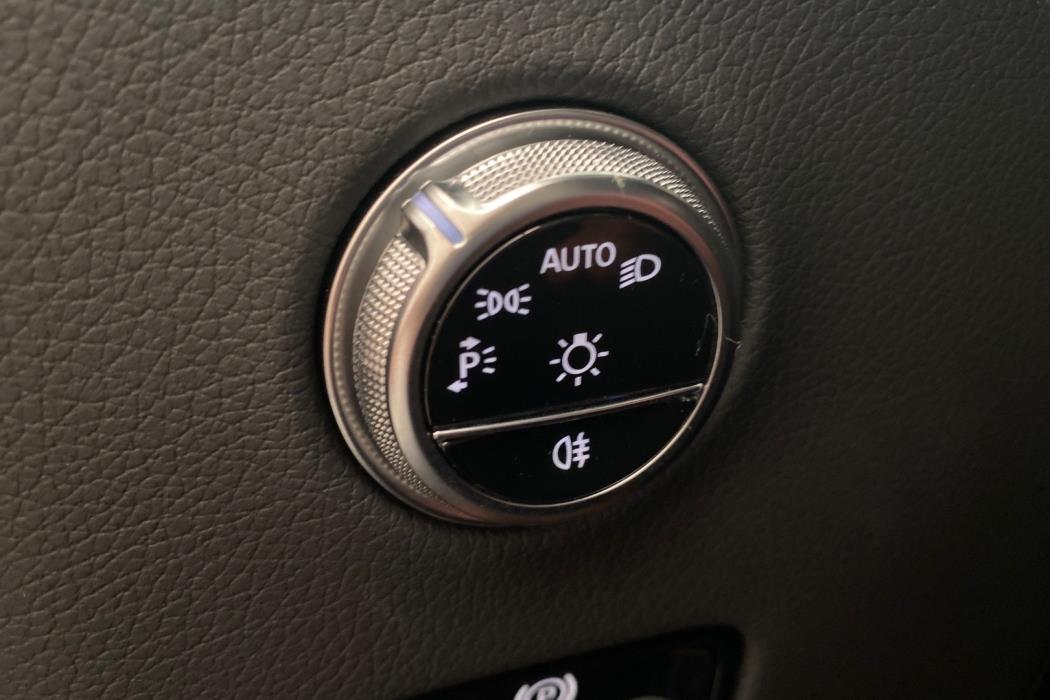 MERCEDES-BENZ GLC 2023