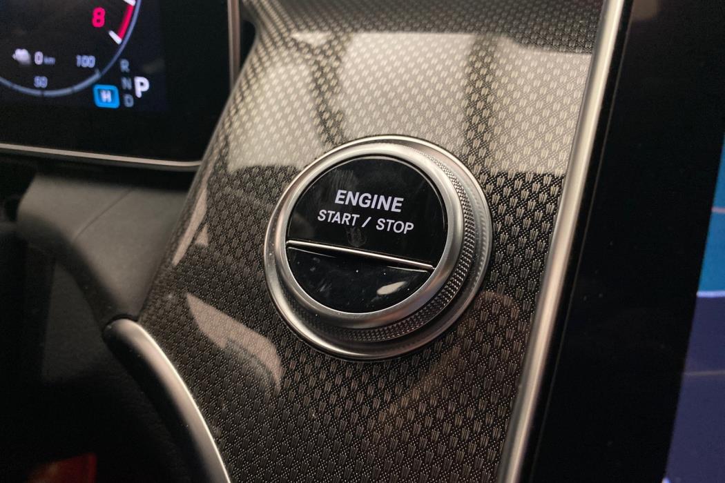 MERCEDES-BENZ GLC 2023