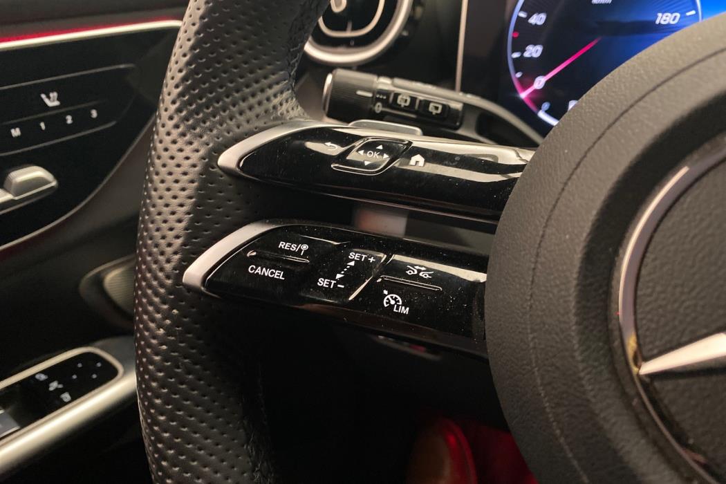 MERCEDES-BENZ GLC 2023