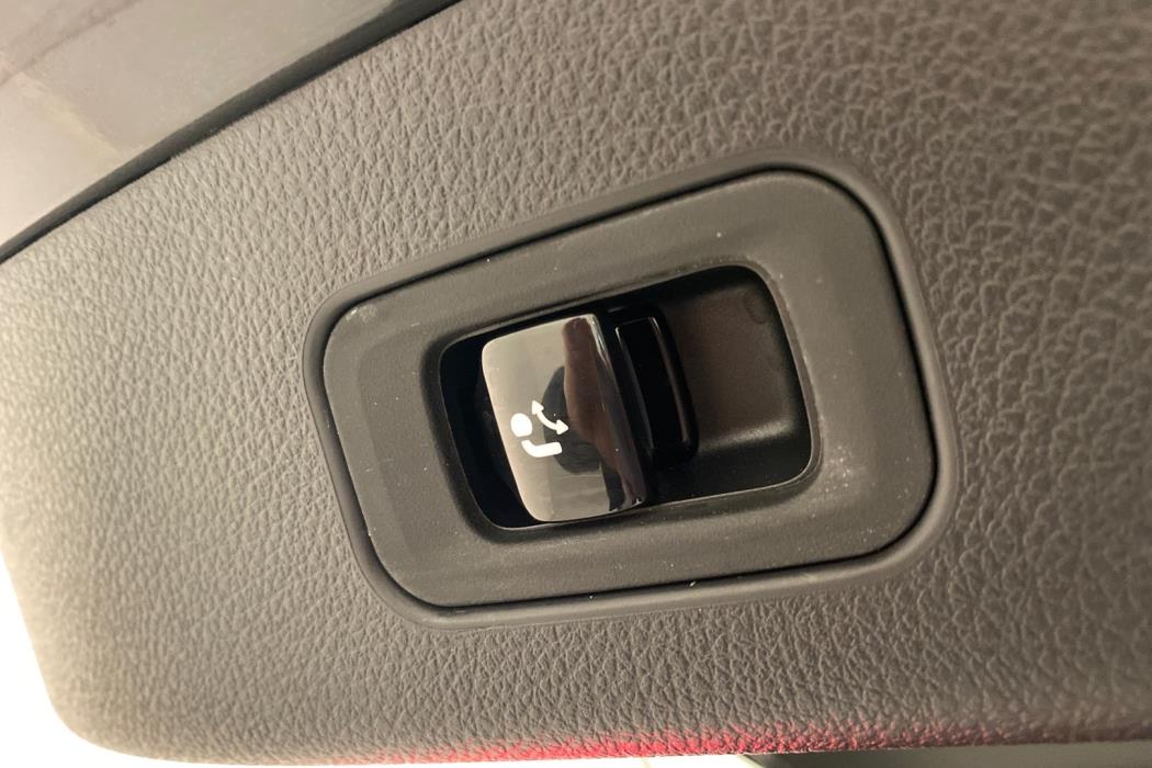 MERCEDES-BENZ GLC 2023