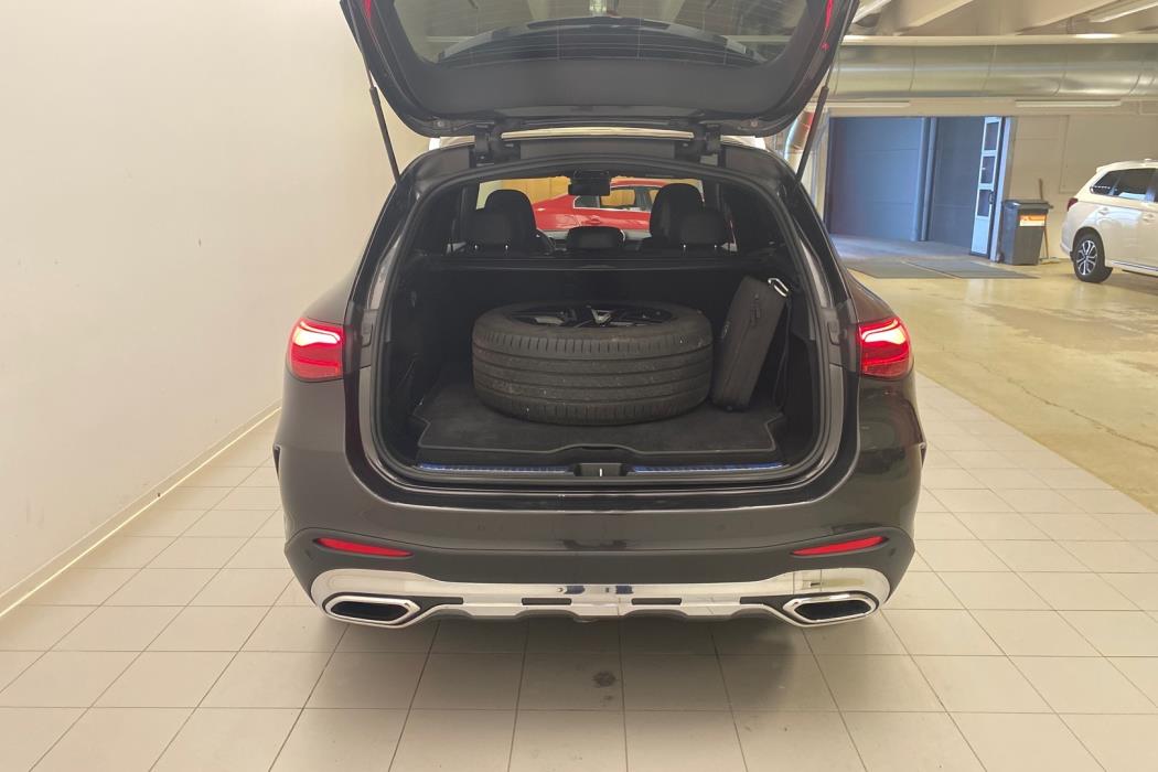 MERCEDES-BENZ GLC 2023