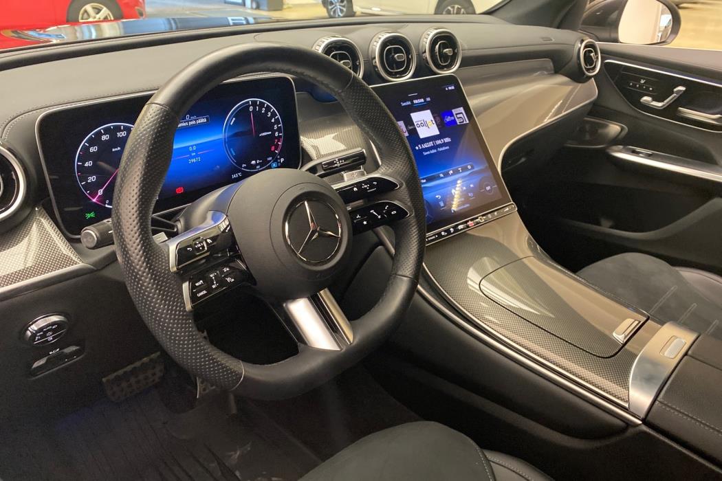 MERCEDES-BENZ GLC 2023