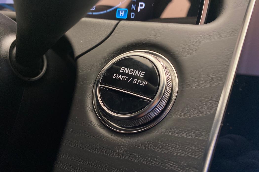 MERCEDES-BENZ E 2025