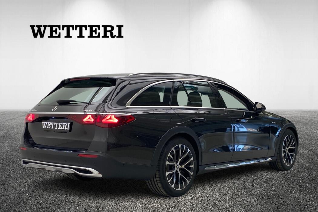 MERCEDES-BENZ E 2025