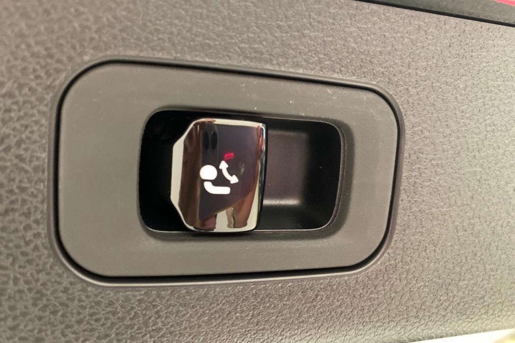 MERCEDES-BENZ E 2025