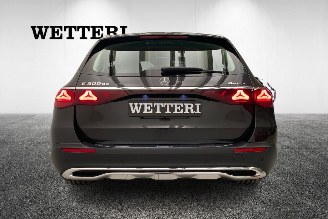 MERCEDES-BENZ E 2025