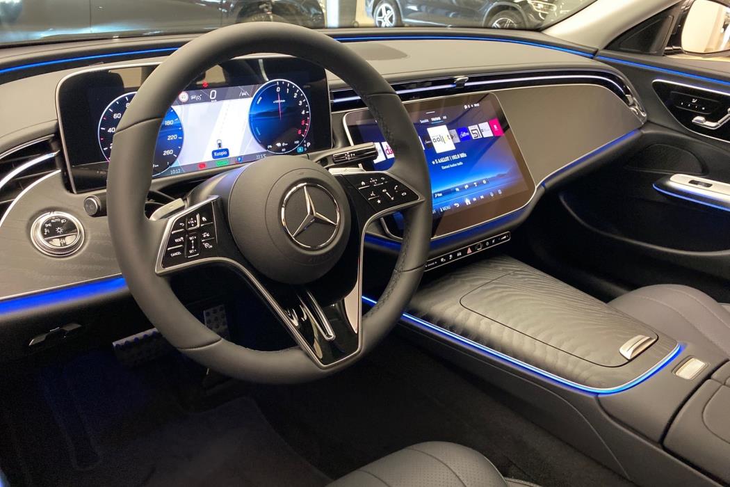 MERCEDES-BENZ E 2025
