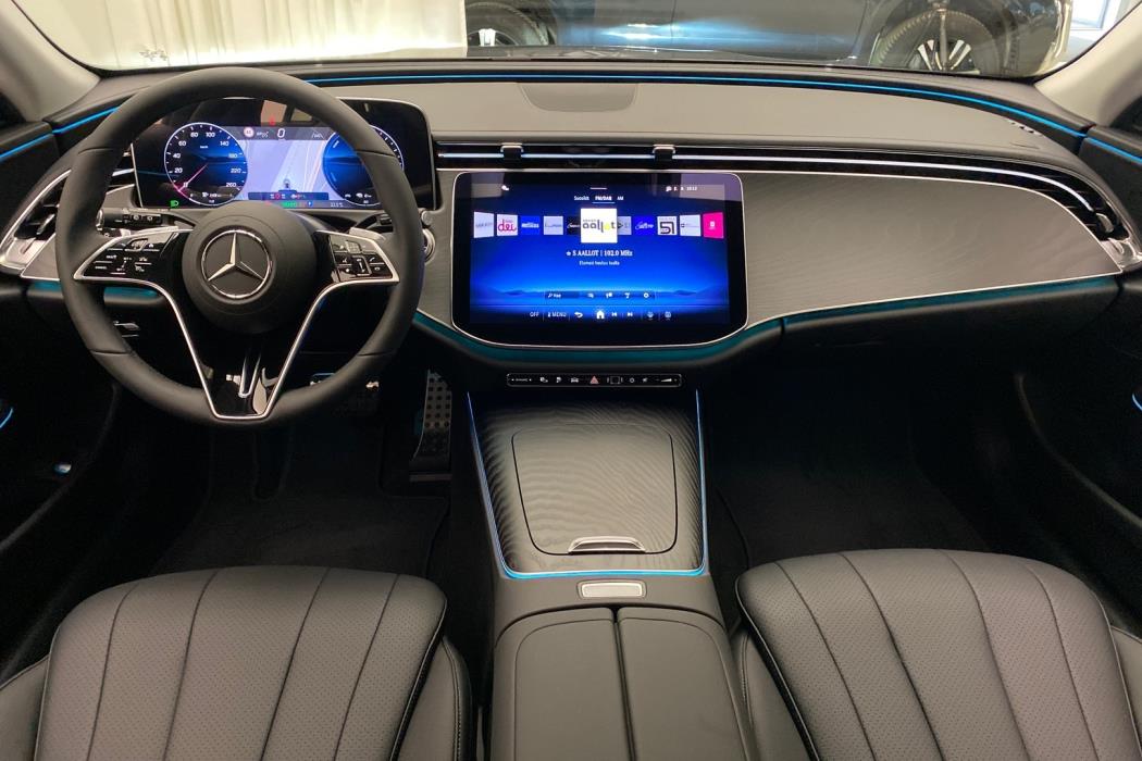 MERCEDES-BENZ E 2025