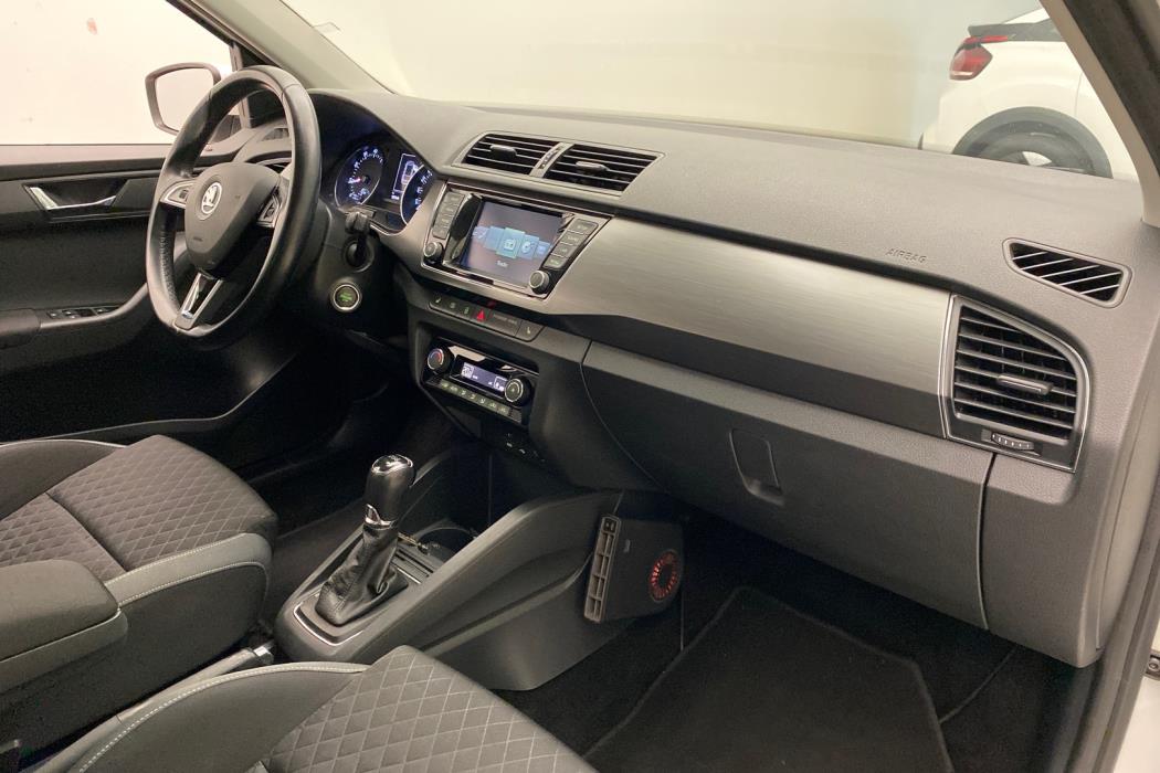 SKODA Fabia 2015
