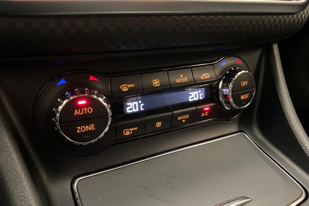 MERCEDES-BENZ A 2017