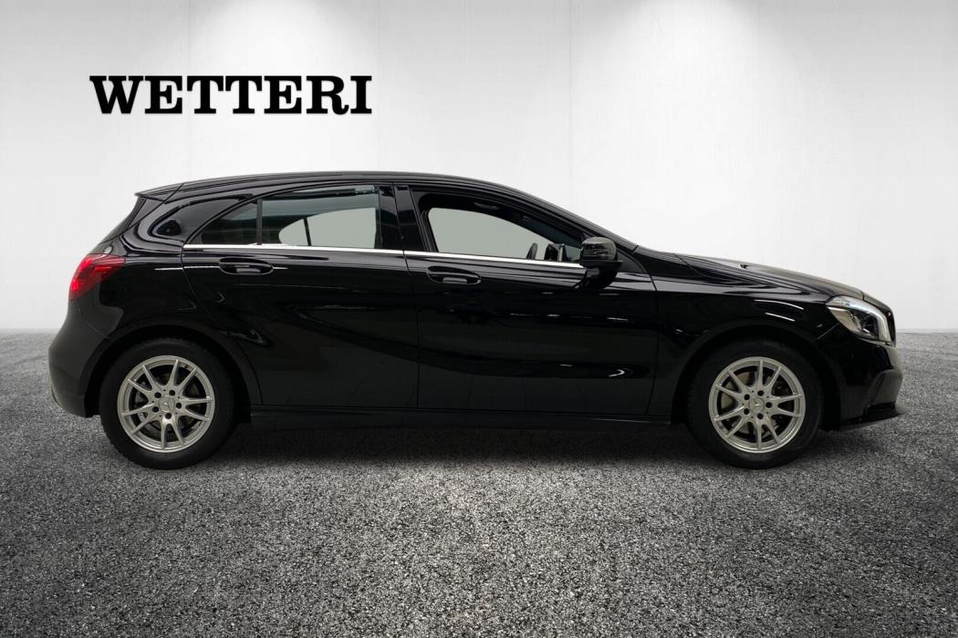 MERCEDES-BENZ A 2017