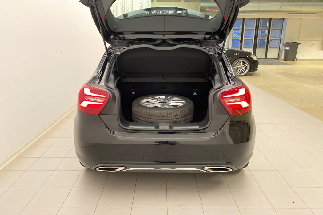 MERCEDES-BENZ A 2017