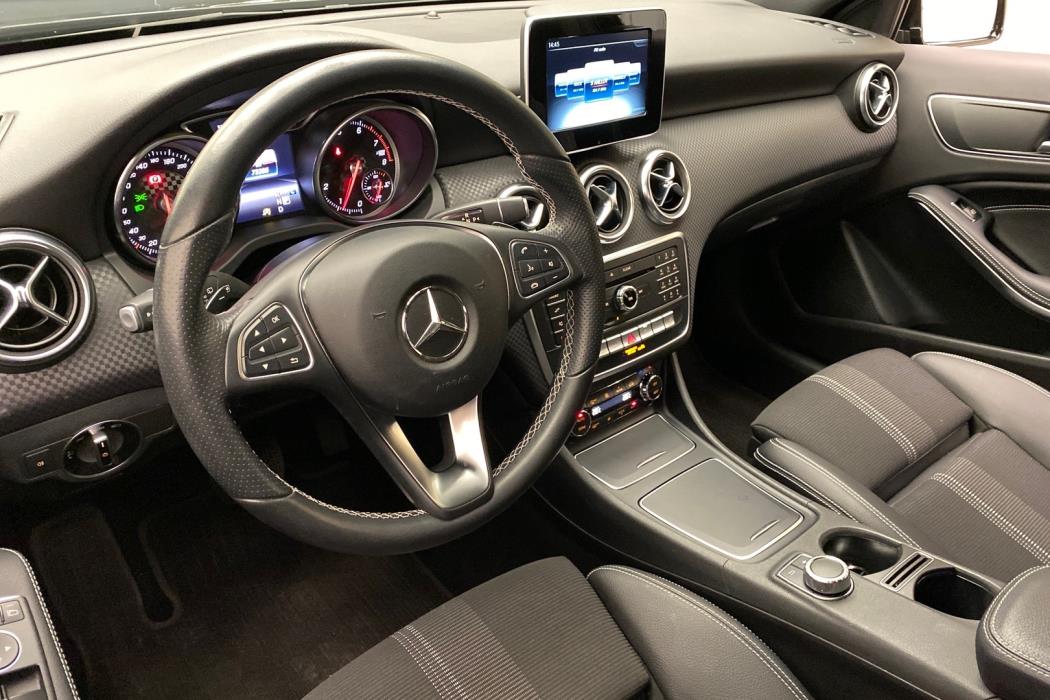 MERCEDES-BENZ A 2017