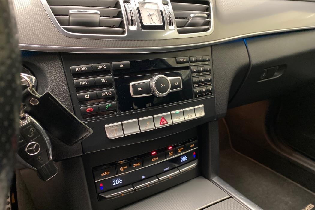 MERCEDES-BENZ E 2015